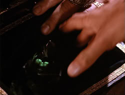 extant_HTLJ_4x14-ArmageddonNowPart2_01875