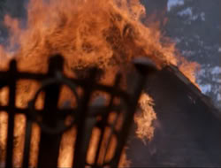 extant_HTLJ_4x14-ArmageddonNowPart2_02701