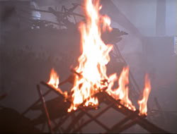 extant_HTLJ_4x14-ArmageddonNowPart2_03976