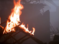 extant_HTLJ_4x14-ArmageddonNowPart2_03983