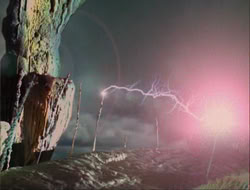 extant_HTLJ_4x14-ArmageddonNowPart2_04077