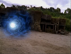 extant_HTLJ_4x14-ArmageddonNowPart2_04164
