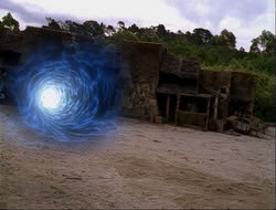 extant_HTLJ_4x14-ArmageddonNowPart2_04166