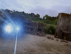 extant_HTLJ_4x14-ArmageddonNowPart2_04316