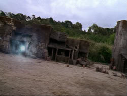 extant_HTLJ_4x14-ArmageddonNowPart2_04327
