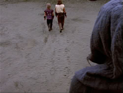 extant_HTLJ_4x14-ArmageddonNowPart2_04472