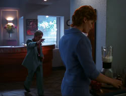 extant_HTLJ_4x15-YesVirginiaThereIsAHercules_01592