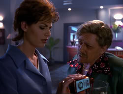 extant_HTLJ_4x15-YesVirginiaThereIsAHercules_01609