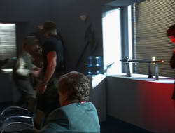 extant_HTLJ_4x15-YesVirginiaThereIsAHercules_02062