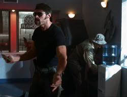 extant_HTLJ_4x15-YesVirginiaThereIsAHercules_02065