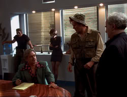 extant_HTLJ_4x15-YesVirginiaThereIsAHercules_02157
