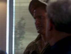 extant_HTLJ_4x15-YesVirginiaThereIsAHercules_02174