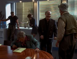 extant_HTLJ_4x15-YesVirginiaThereIsAHercules_02209
