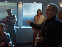 extant_HTLJ_4x15-YesVirginiaThereIsAHercules_02459