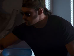 extant_HTLJ_4x15-YesVirginiaThereIsAHercules_02476