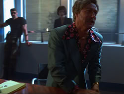extant_HTLJ_4x15-YesVirginiaThereIsAHercules_02560