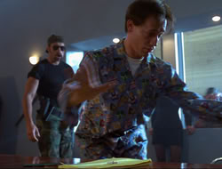 extant_HTLJ_4x15-YesVirginiaThereIsAHercules_02627