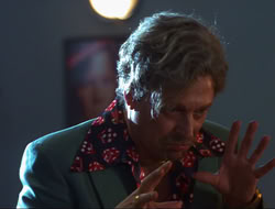 extant_HTLJ_4x15-YesVirginiaThereIsAHercules_02713