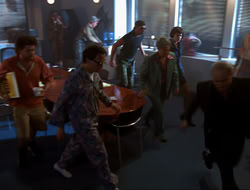 extant_HTLJ_4x15-YesVirginiaThereIsAHercules_02916