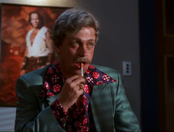 extant_HTLJ_4x15-YesVirginiaThereIsAHercules_03111