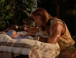 extant_HTLJ_4x15-YesVirginiaThereIsAHercules_03257