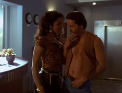 extant_HTLJ_4x15-YesVirginiaThereIsAHercules_03342