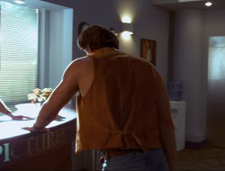extant_HTLJ_4x15-YesVirginiaThereIsAHercules_03353