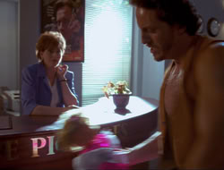 extant_HTLJ_4x15-YesVirginiaThereIsAHercules_03383