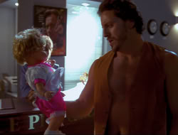 extant_HTLJ_4x15-YesVirginiaThereIsAHercules_03385