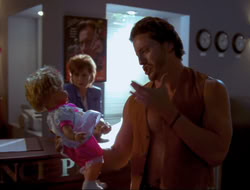 extant_HTLJ_4x15-YesVirginiaThereIsAHercules_03392