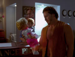 extant_HTLJ_4x15-YesVirginiaThereIsAHercules_03416