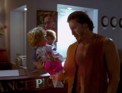 extant_HTLJ_4x15-YesVirginiaThereIsAHercules_03417