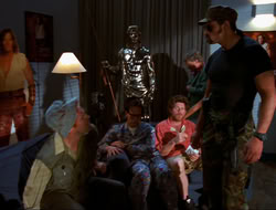 extant_HTLJ_4x15-YesVirginiaThereIsAHercules_03545