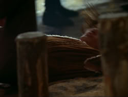 extant_HTLJ_4x15-YesVirginiaThereIsAHercules_03976