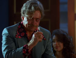 extant_HTLJ_4x15-YesVirginiaThereIsAHercules_04094