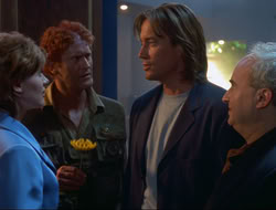 extant_HTLJ_4x15-YesVirginiaThereIsAHercules_05098