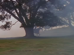 extant_XenaWarriorPrincess_1x01-SinsOfThePast_00038