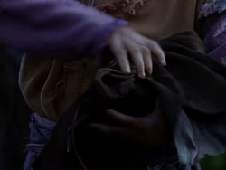 extant_XenaWarriorPrincess_1x01-SinsOfThePast_00146