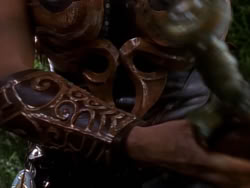 extant_XenaWarriorPrincess_1x01-SinsOfThePast_00186