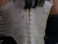 extant_XenaWarriorPrincess_1x01-SinsOfThePast_00191