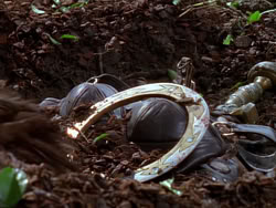 extant_XenaWarriorPrincess_1x01-SinsOfThePast_00197