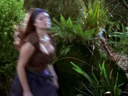 extant_XenaWarriorPrincess_1x01-SinsOfThePast_00220