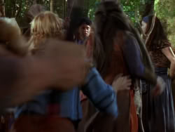 extant_XenaWarriorPrincess_1x01-SinsOfThePast_00229