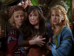 extant_XenaWarriorPrincess_1x01-SinsOfThePast_00248
