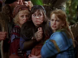 extant_XenaWarriorPrincess_1x01-SinsOfThePast_00261