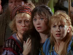 extant_XenaWarriorPrincess_1x01-SinsOfThePast_00289