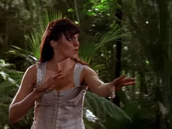 extant_XenaWarriorPrincess_1x01-SinsOfThePast_00306