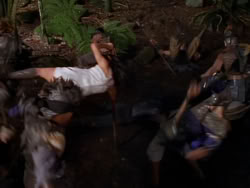 extant_XenaWarriorPrincess_1x01-SinsOfThePast_00357