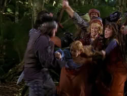 extant_XenaWarriorPrincess_1x01-SinsOfThePast_00371