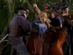 extant_XenaWarriorPrincess_1x01-SinsOfThePast_00372